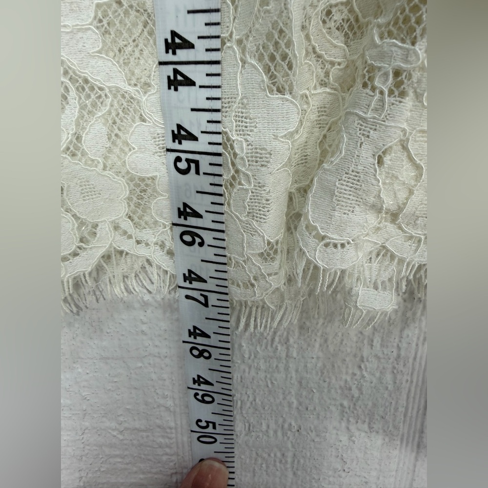 Elegant White Lace Midi Dress with Button Front - Picture 12 of 16